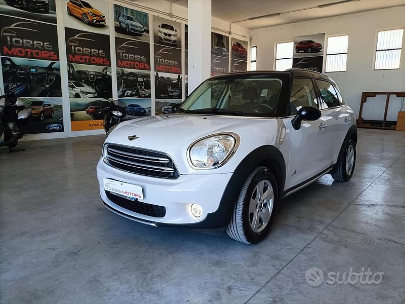 Usata Mini Cooper D Countryman Business 111 CV (81 kW) 2016 Bianco SUV