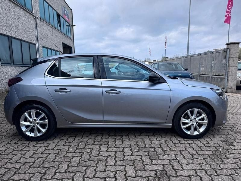 Usata Opel Corsa Elegance 100 CV (73 kW) 2021 Grigio Utilitaria