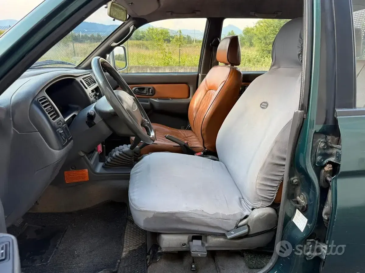 Usata Mitsubishi L200 100 CV (73 kW) 1998 Verde Pick-up