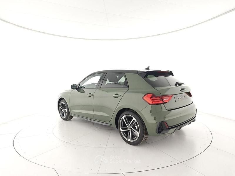 Nuova Audi A1 Design 116 CV (85 kW) 2026 Verde SUV