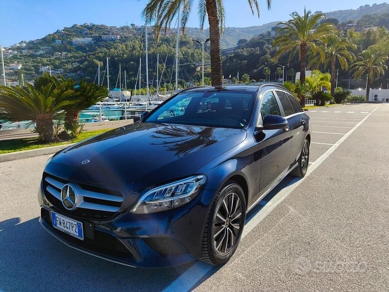 Usata Mercedes C220 Business 194 CV (142 kW) 2019 Blu/azzurro Station wagon