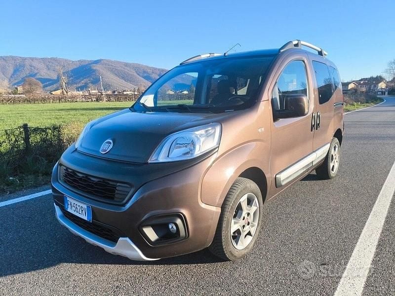 Usata Fiat Qubo Trekking 95 CV (69 kW) 2018 Marrone Monovolume
