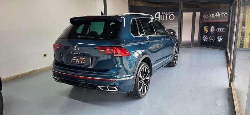 Usata VW Tiguan R-line 150 CV (110 kW) 2021 Blu/azzurro SUV