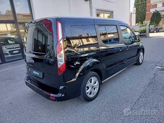 Usata Ford Tourneo Connect Titanium 120 CV (88 kW) 2017 Nero Monovolume