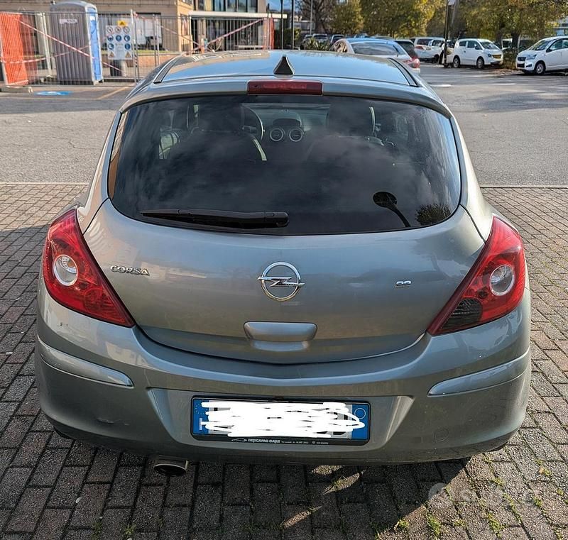 Usata Opel Corsa 2012 Grigio Utilitaria