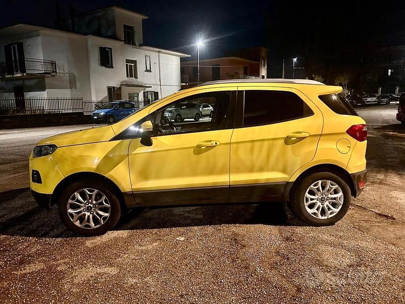 Usata Ford Ecosport Titanium 95 CV (69 kW) 2017 Giallo SUV