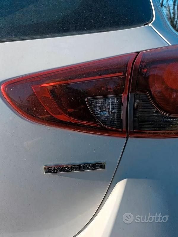 Usata Mazda 2 90 CV (66 kW) 2020 Bianco Berlina