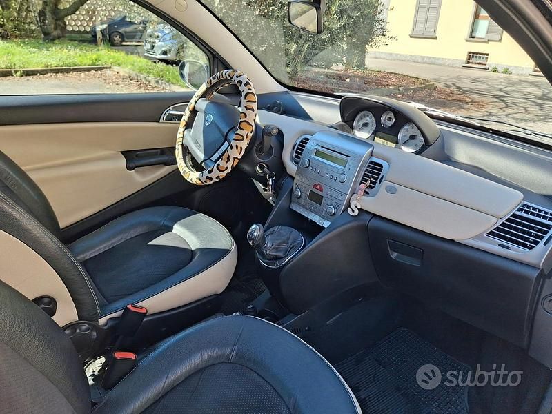 Usata Lancia Ypsilon 77 CV (56 kW) 2009 Nero Utilitaria