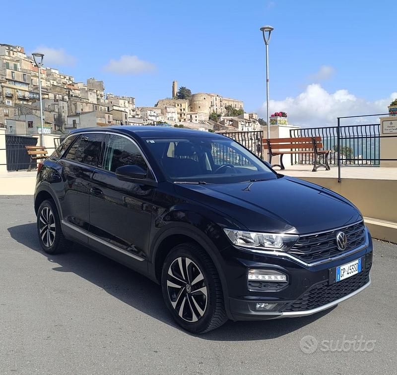 Usata VW T-Roc Advance 116 CV (85 kW) 2021 Nero SUV