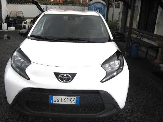 Usata Toyota Aygo X Lounge 72 CV (52 kW) 2024 Bianco SUV