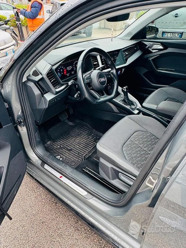 Usata Audi A1 150 CV (110 kW) 2019 Grigio SUV
