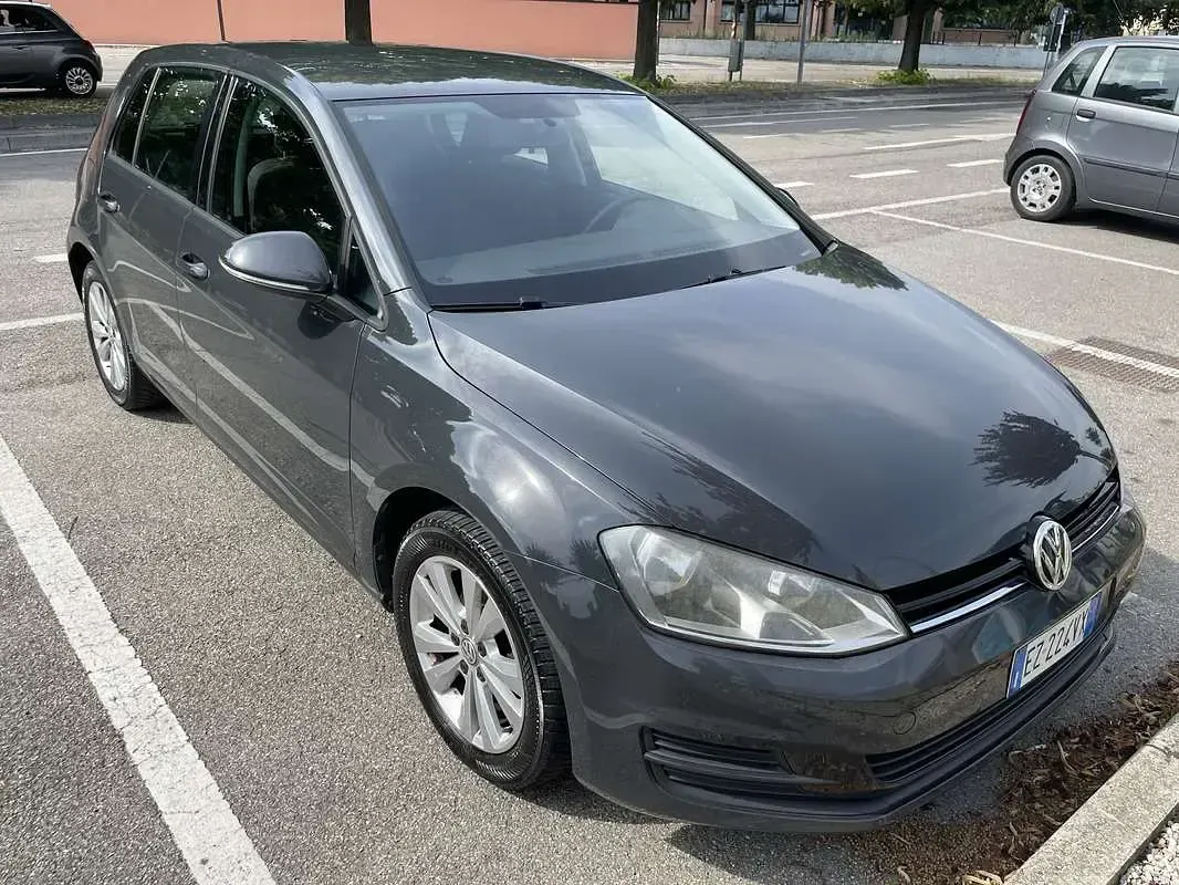 Usata VW Golf VII Trendline 105 CV (77 kW) 2015 Nero Berlina
