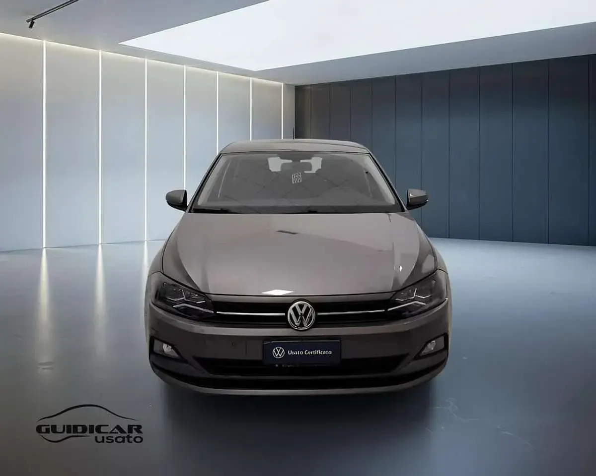 Usata VW Polo Comfortline 80 CV (58 kW) 2018 Grigio Utilitaria