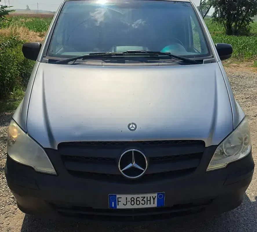 Usata Mercedes Vito 136 CV (100 kW) 2011 Argento Furgone