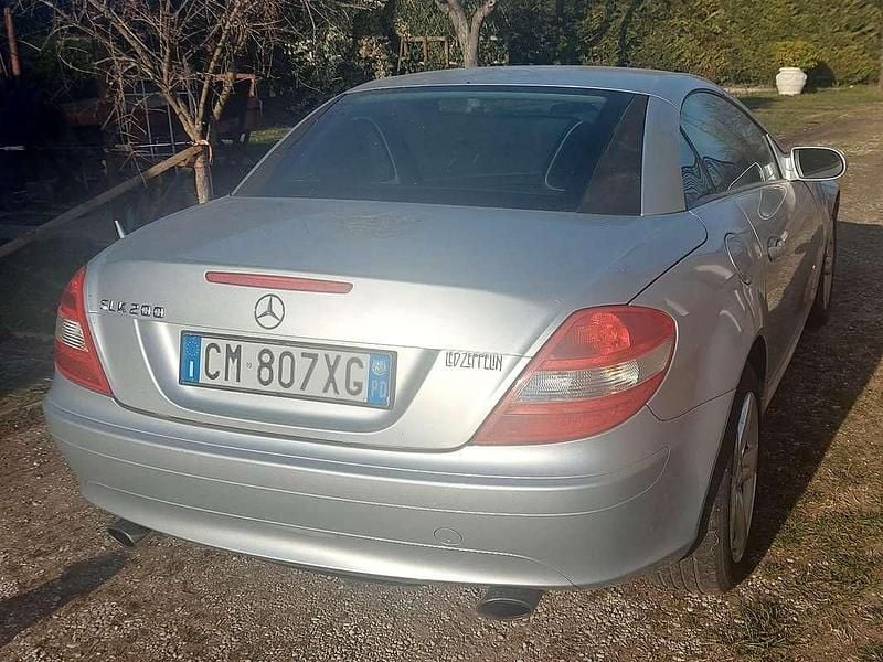 Usata Mercedes SLK200 163 CV (119 kW) 2004 Argento Cabrio