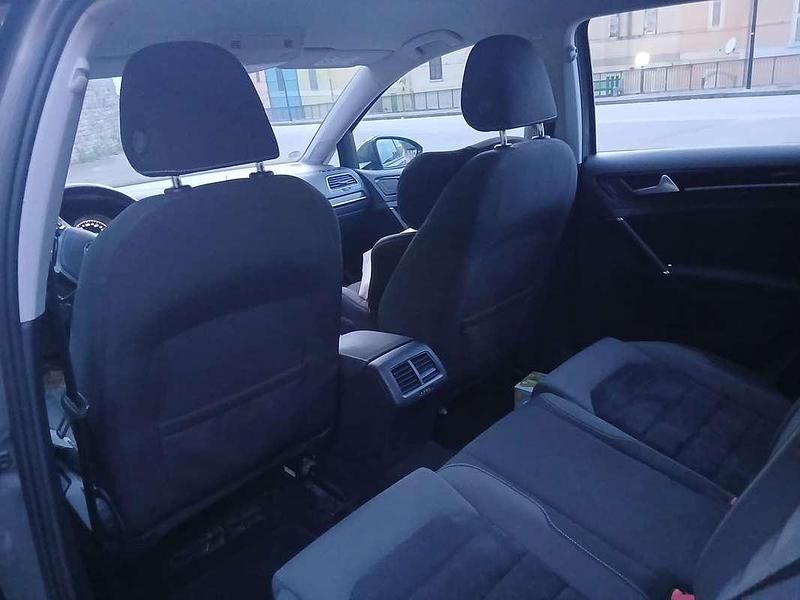 Usata VW Golf VII Highline 110 CV (80 kW) 2016 Berlina