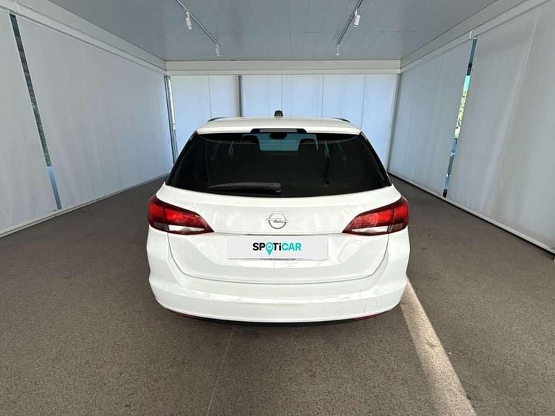 Używany Opel Astra Ultimate 145 KM (106 kW) 2021 Biały Kombi