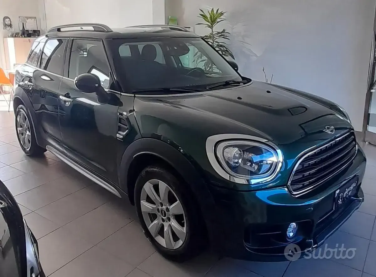 Usata Mini Cooper D Countryman Business 150 CV (110 kW) 2017 Verde SUV