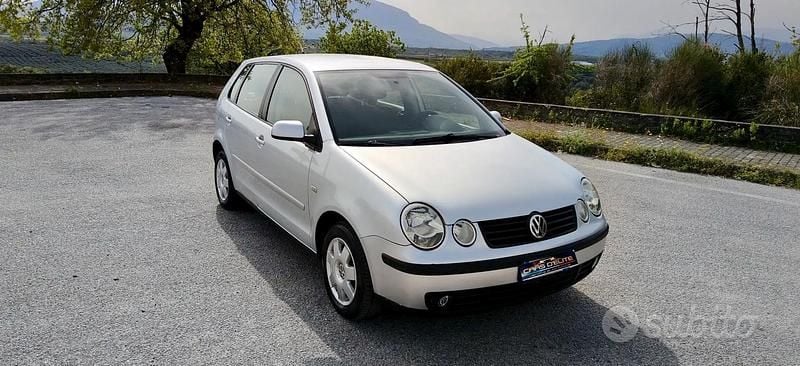 Usata VW Polo 75 CV (55 kW) 2005 Grigio Utilitaria
