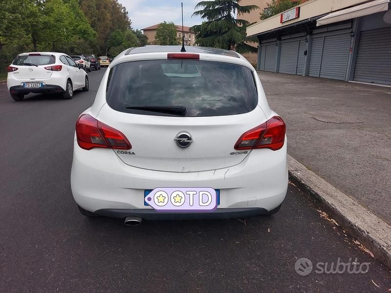 Usata Opel Corsa 95 CV (69 kW) 2015 Utilitaria