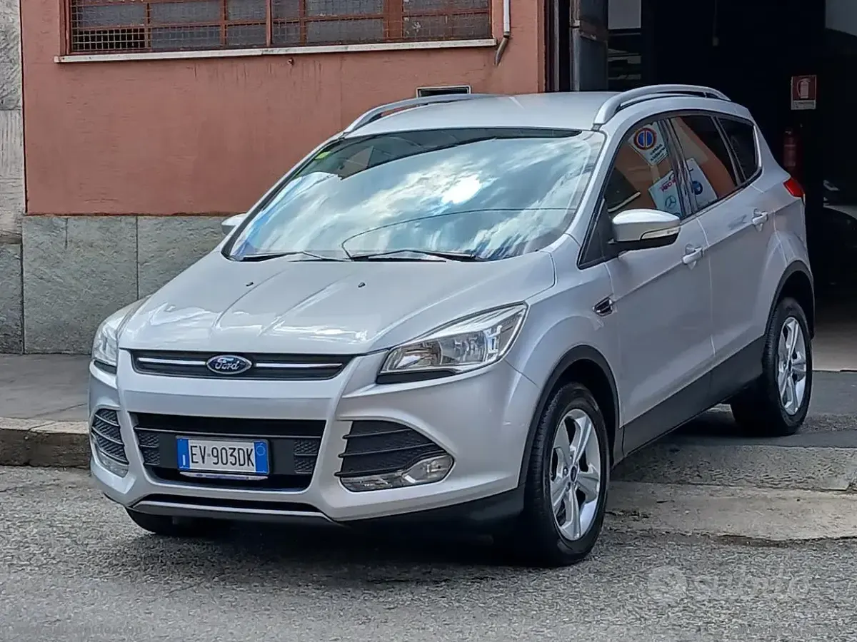 Usata Ford Kuga Titanium 140 CV (102 kW) 2014 Grigio SUV
