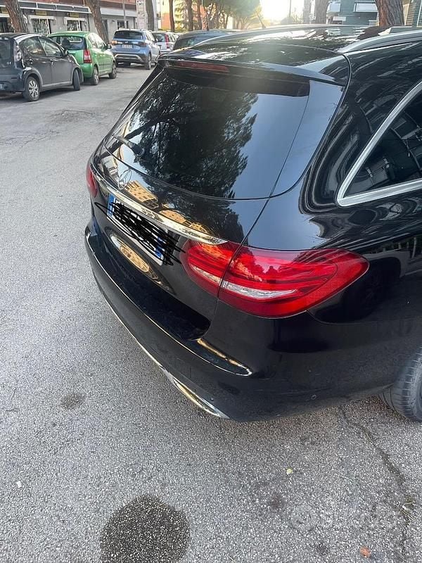 Usata Mercedes C220 170 CV (125 kW) 2015 Nero Station wagon