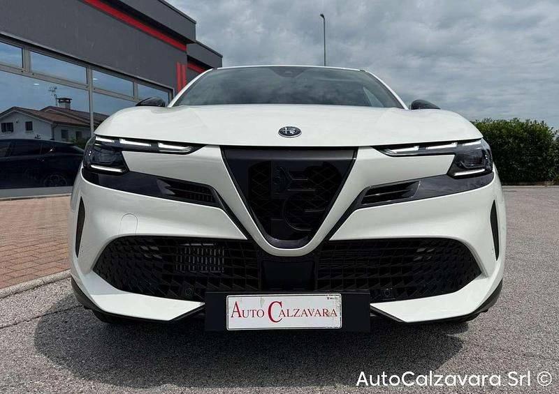 Nuova Alfa Romeo Junior Edizione Speciale 145 CV (106 kW) 2025 Bianco sempione SUV