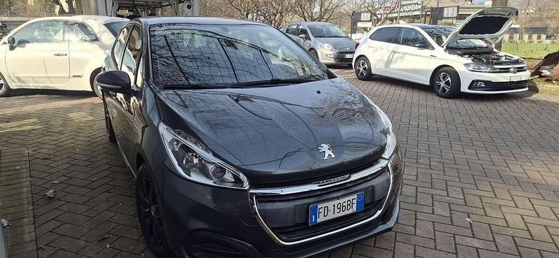 Usata Peugeot 208 Active 75 CV (55 kW) 2016 Other Utilitaria