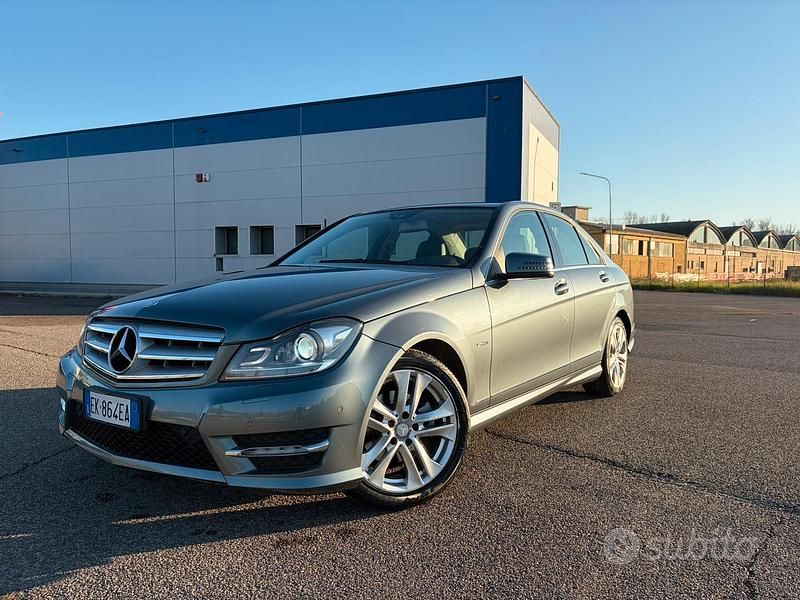 Usata Mercedes C220 AMG 170 CV (125 kW) 2011 Berlina