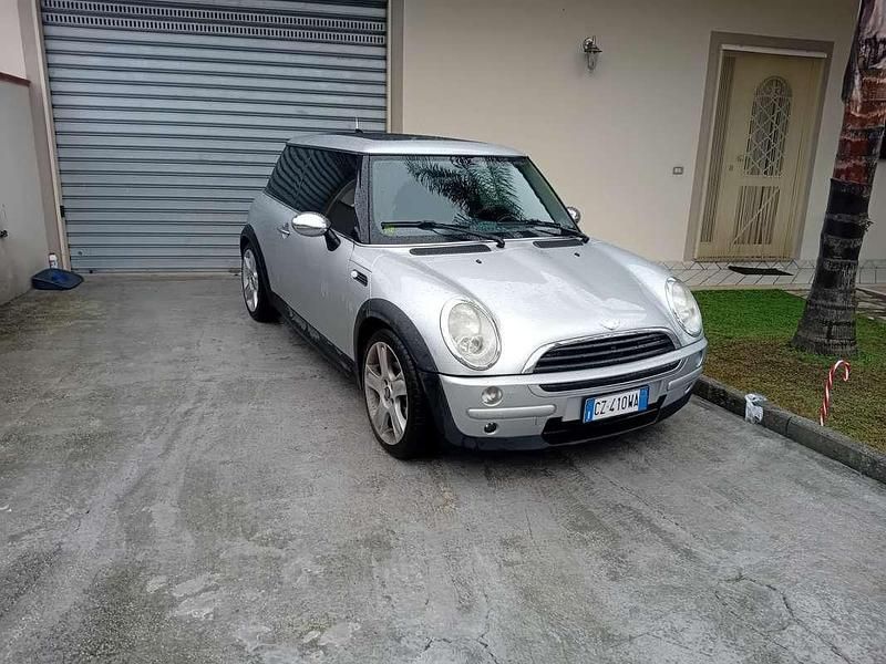 Usata Mini Cooper D 109 CV (80 kW) 2006 Utilitaria