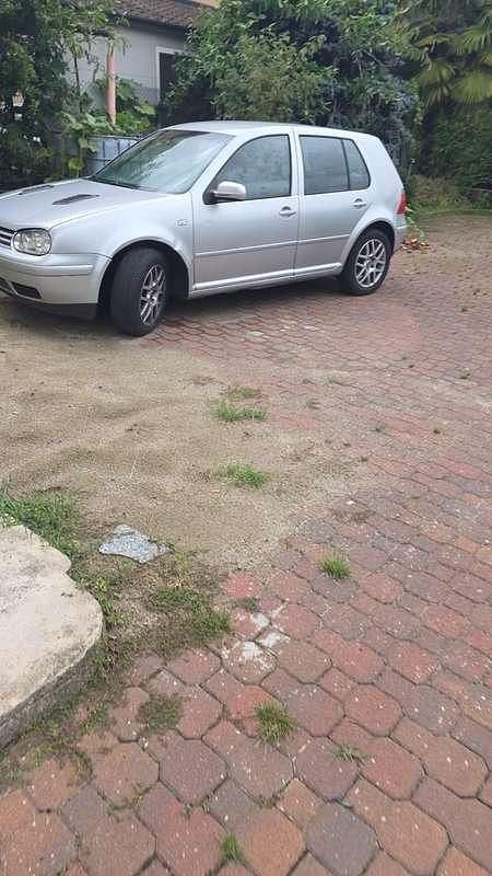 Usata VW Golf IV Highline 116 CV (85 kW) 2001 Berlina