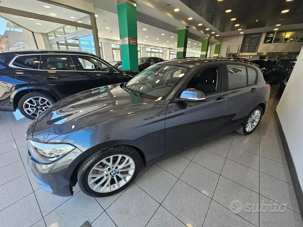 Usata BMW 116 Advantage 116 CV (85 kW) 2019 Grigio Utilitaria