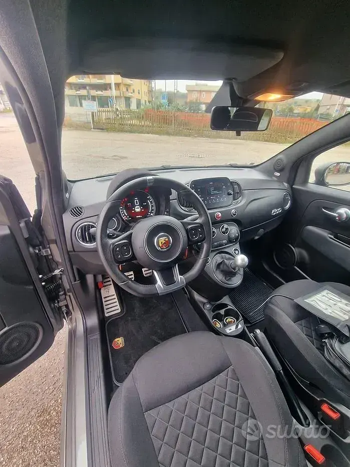 Usata Abarth 595 165 CV (121 kW) 2024 Grigio Berlina