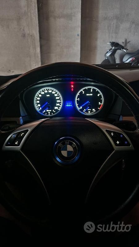 Usata BMW 530 M Sport 218 CV (160 kW) 2006 Blu Berlina