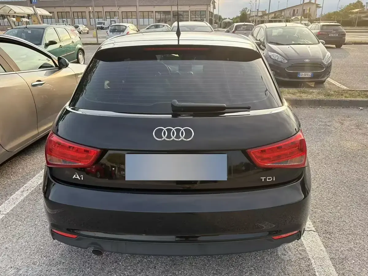 Usata Audi A1 90 CV (66 kW) 2018 Nero Berlina