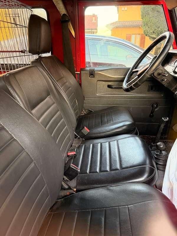 Usata Land Rover Defender 109 CV (80 kW) 1990 Rosso SUV