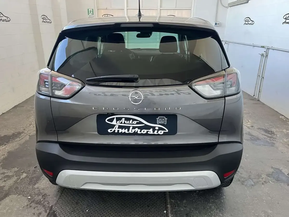 Usata Opel Crossland Elegance 131 CV (96 kW) 2023 Grigio SUV