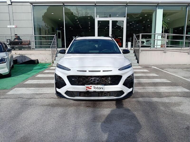 Usata Hyundai Kona N Line 120 CV (88 kW) 2023 Bianco SUV