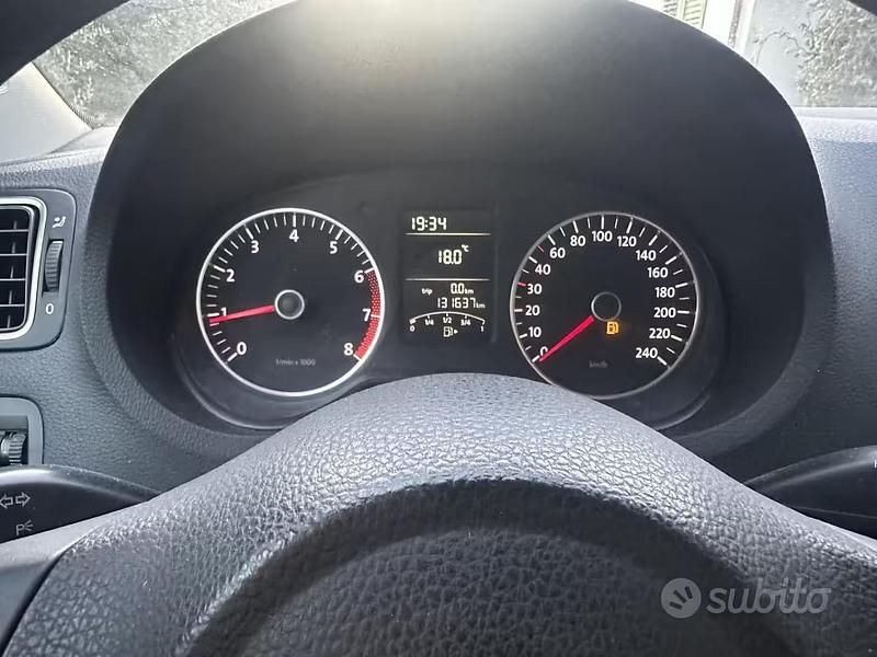 Usata VW Polo Comfortline 70 CV (51 kW) 2011 Grigio Utilitaria