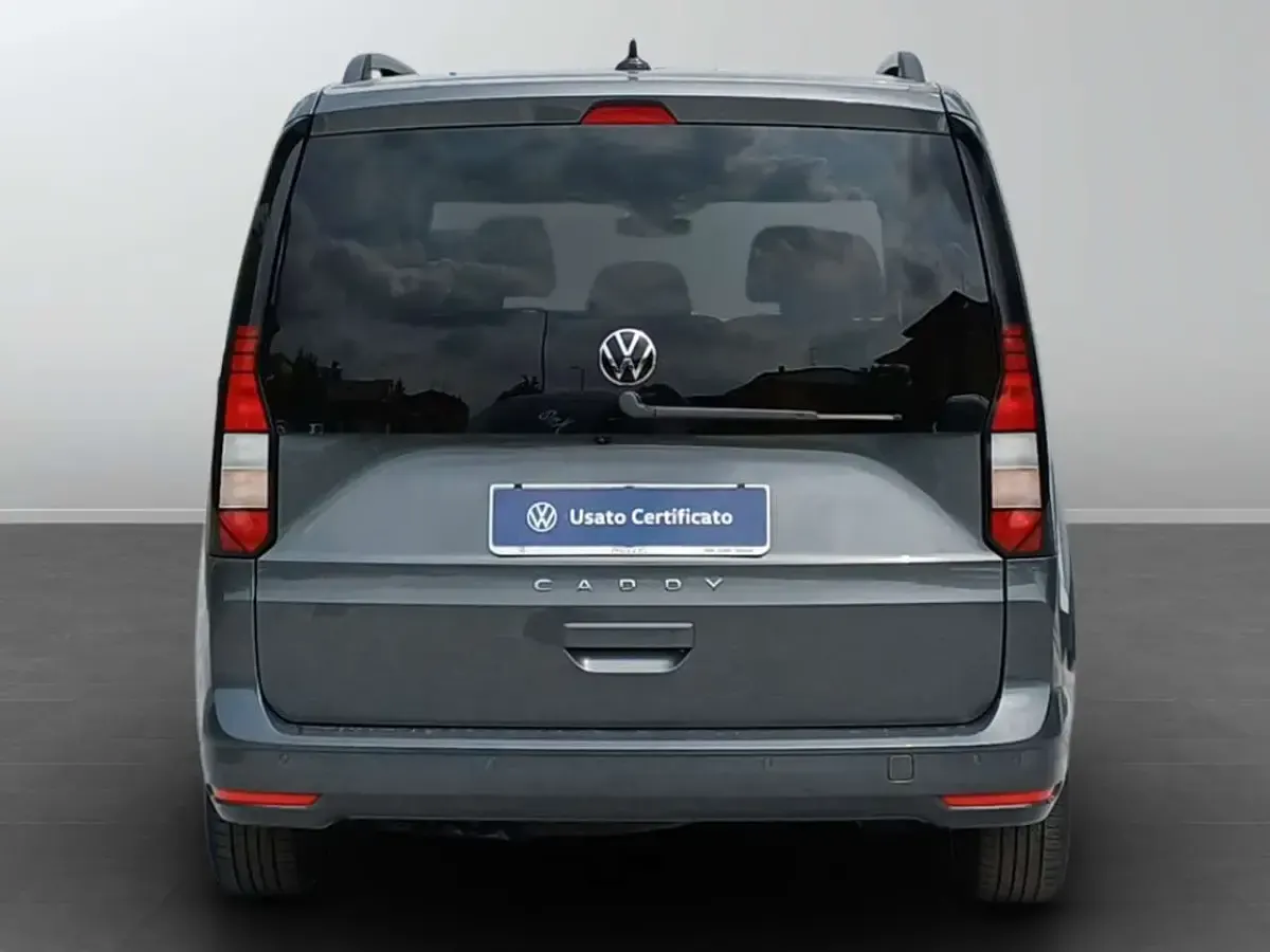 Usata VW Caddy 102 CV (75 kW) 2024 Indium gray met Monovolume