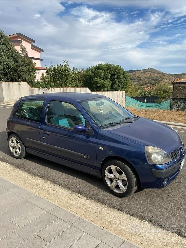 Usata Renault Clio II 2002 Berlina