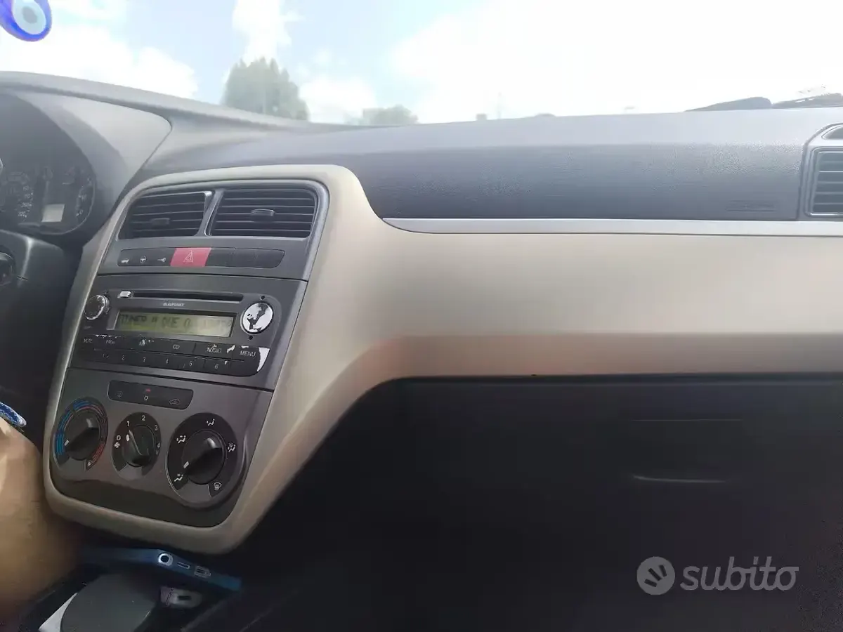 Usata Fiat Grande Punto 77 CV (56 kW) 2007 Utilitaria