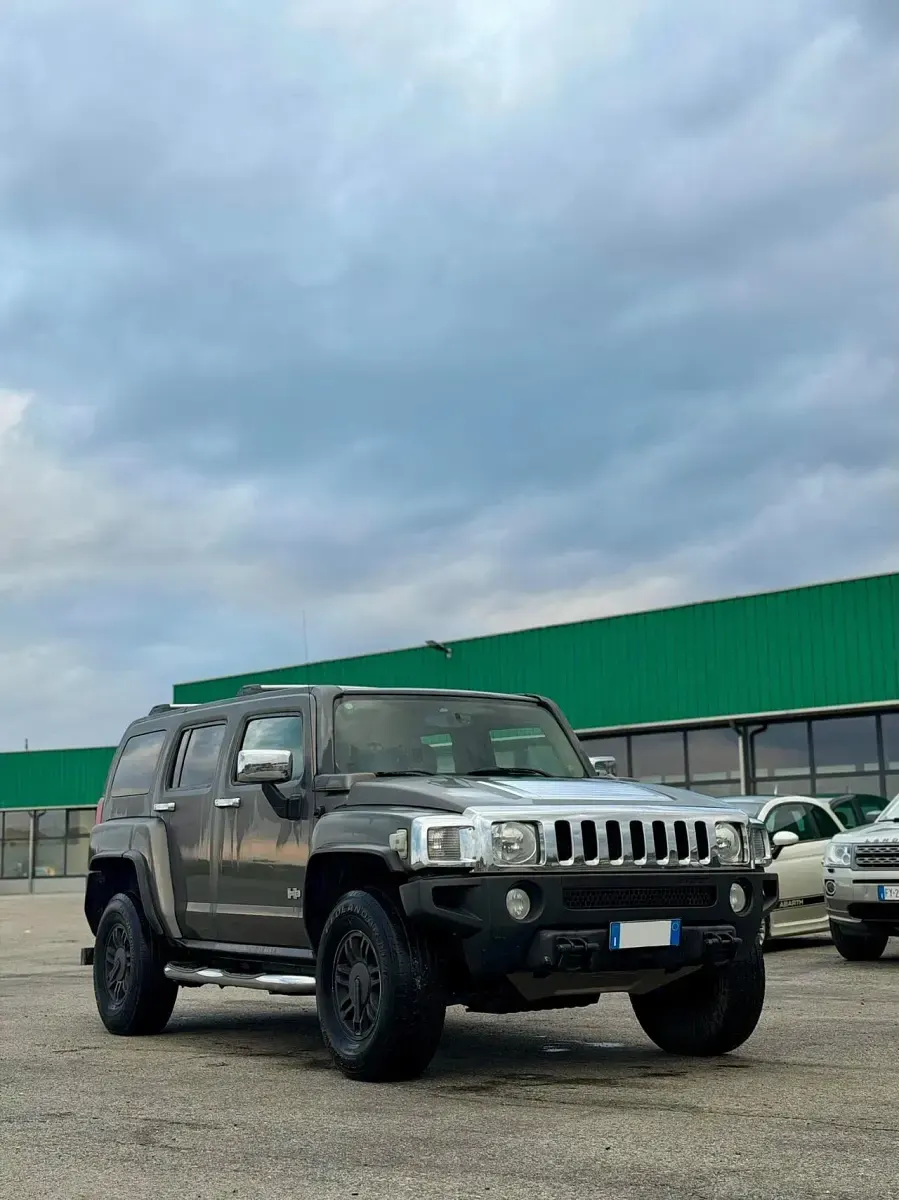 Usata Hummer H3 245 CV (180 kW) 2011 Grigio SUV