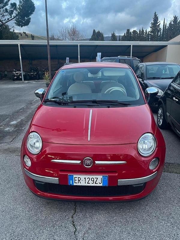 Rosso Usata 2013 Fiat 500 Lounge Tre volumi | 6900 € (Buon prezzo) - Immagine 1/4