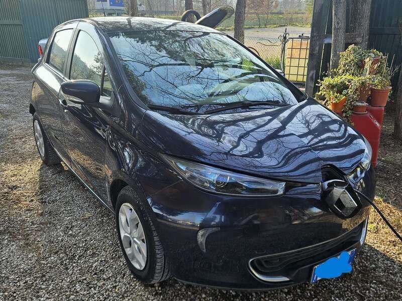 Usata Renault Zoe Life 42 kW (58 CV) 2016 Blu 175 Utilitaria