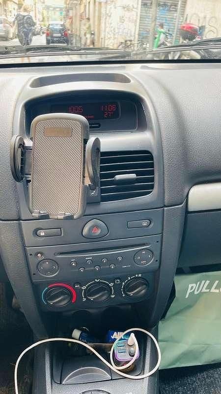 Usata Renault Clio II 75 CV (55 kW) 2003 Berlina