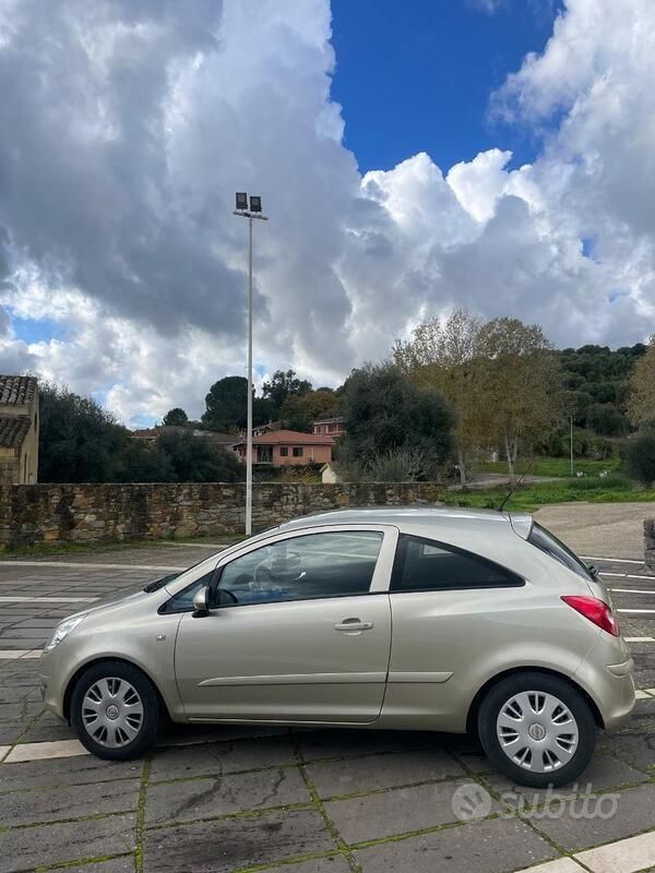 Usata Opel Corsa 60 CV (44 kW) 2008 Utilitaria