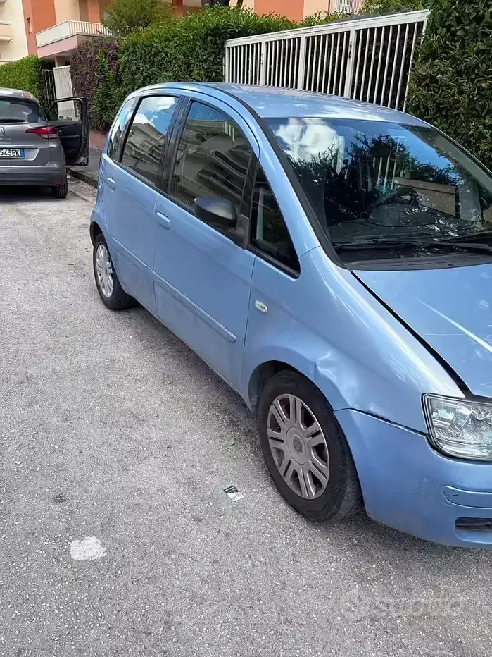 Usata Fiat Idea 69 CV (50 kW) 2006 Monovolume