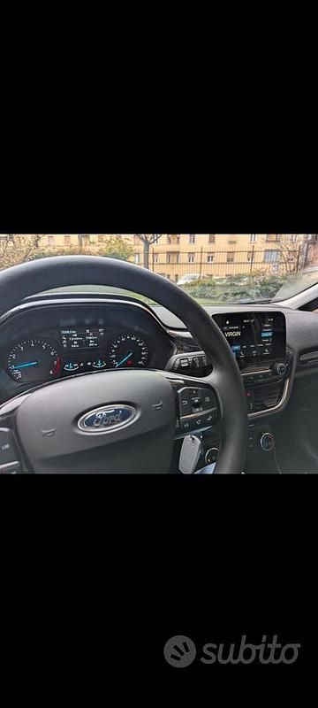 Usata Ford Fiesta 85 CV (62 kW) 2017 Nero Berlina
