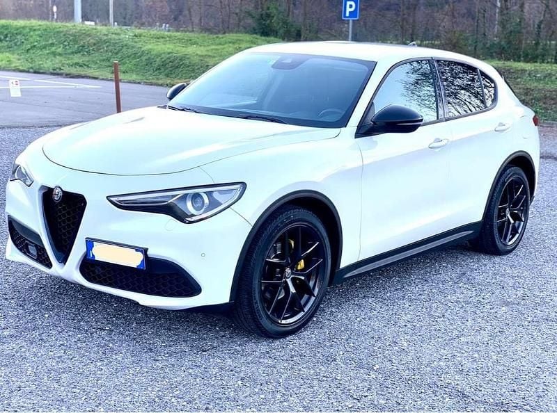 Usata Alfa Romeo Stelvio Business 160 CV (117 kW) 2021 Bianco SUV